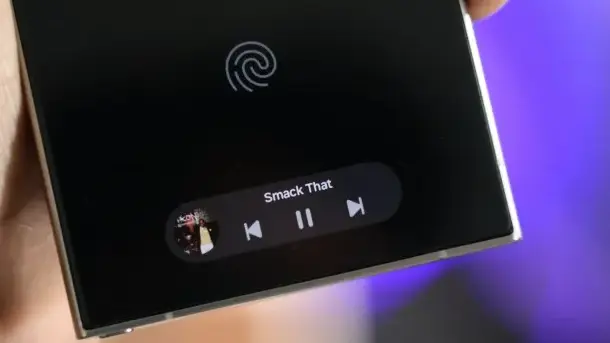 Double-tap playback controls in AOD one ui7