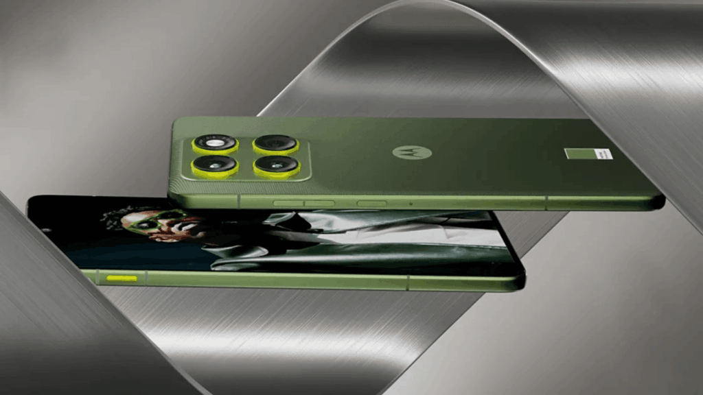 Motorola Edge 70 design green color