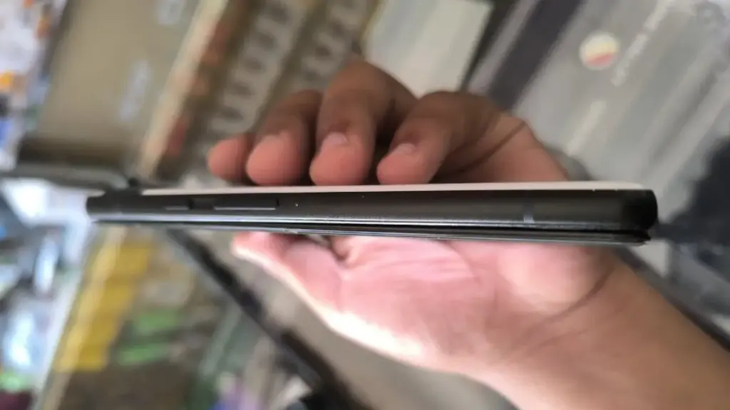 pixel 7a swollen battery